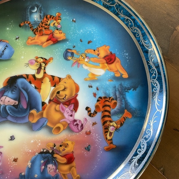 VINTAGE “Winnie the Pooh” Collector’s Plate - Picture 4 of 11
